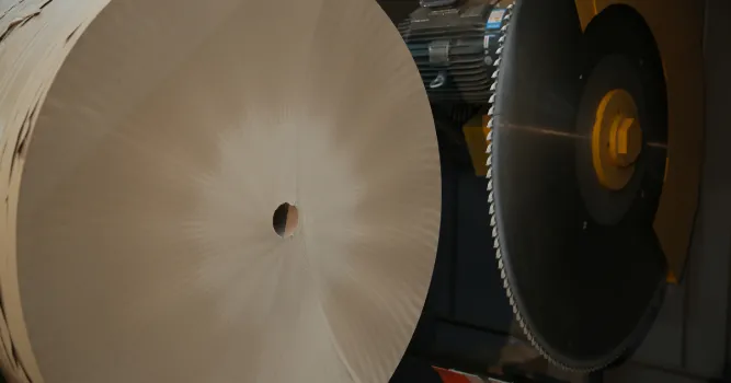 Обрежьте поврежденные края